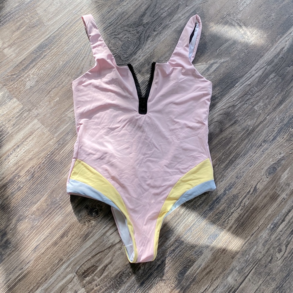 Reina Olga one piece